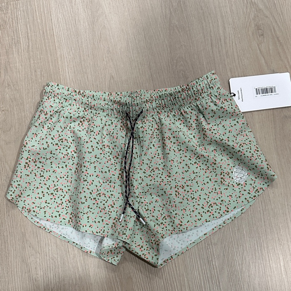 Stio Women's Terral Short- in Fresh Lichen Speckles Print *NWT